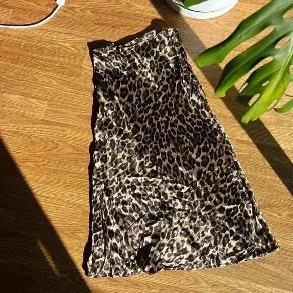 H&M Nwt Leopard Print Skirt - Picture 1 of 3